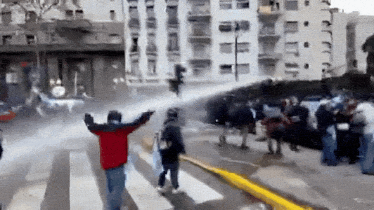Argentina property bill protest: Police fire tear gas, water cannons at protesters
