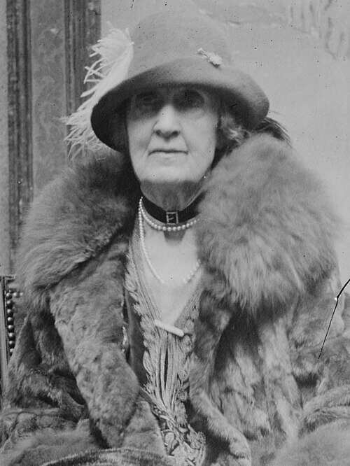 Mrs._E.H._Harriman_LCCN2014697292_(cropped)