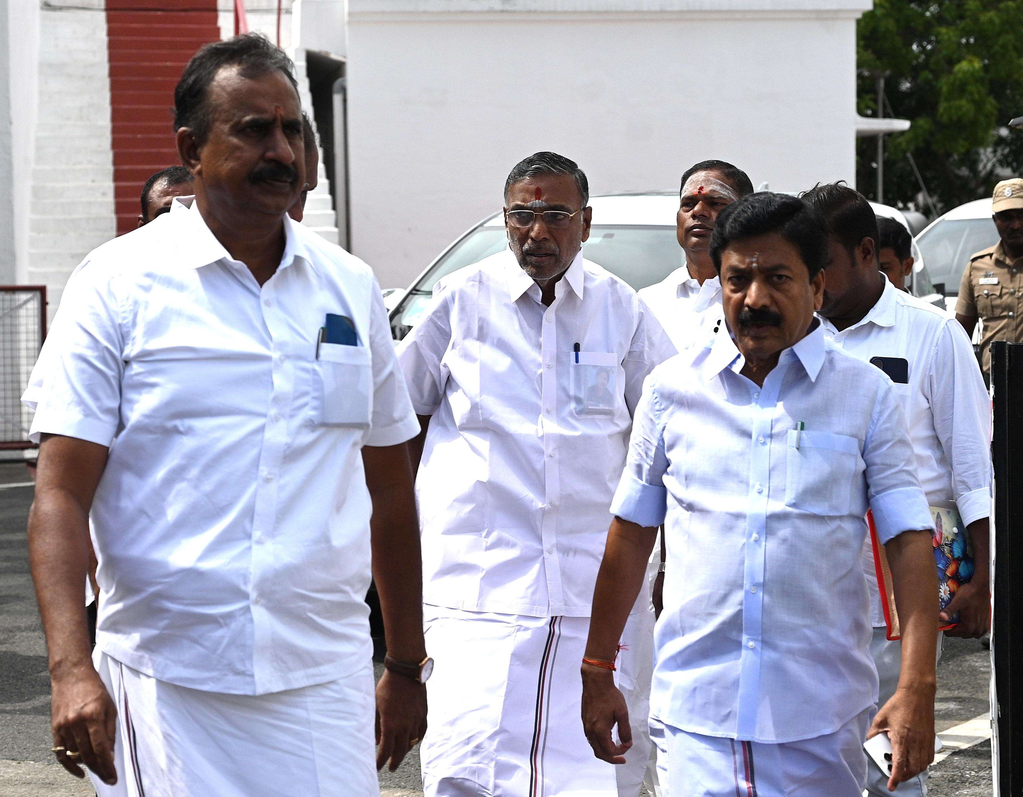 Fracture in AIADMK deepens: Rebel camp meets WRD minister N Anand, seeks separate bloc in assembly