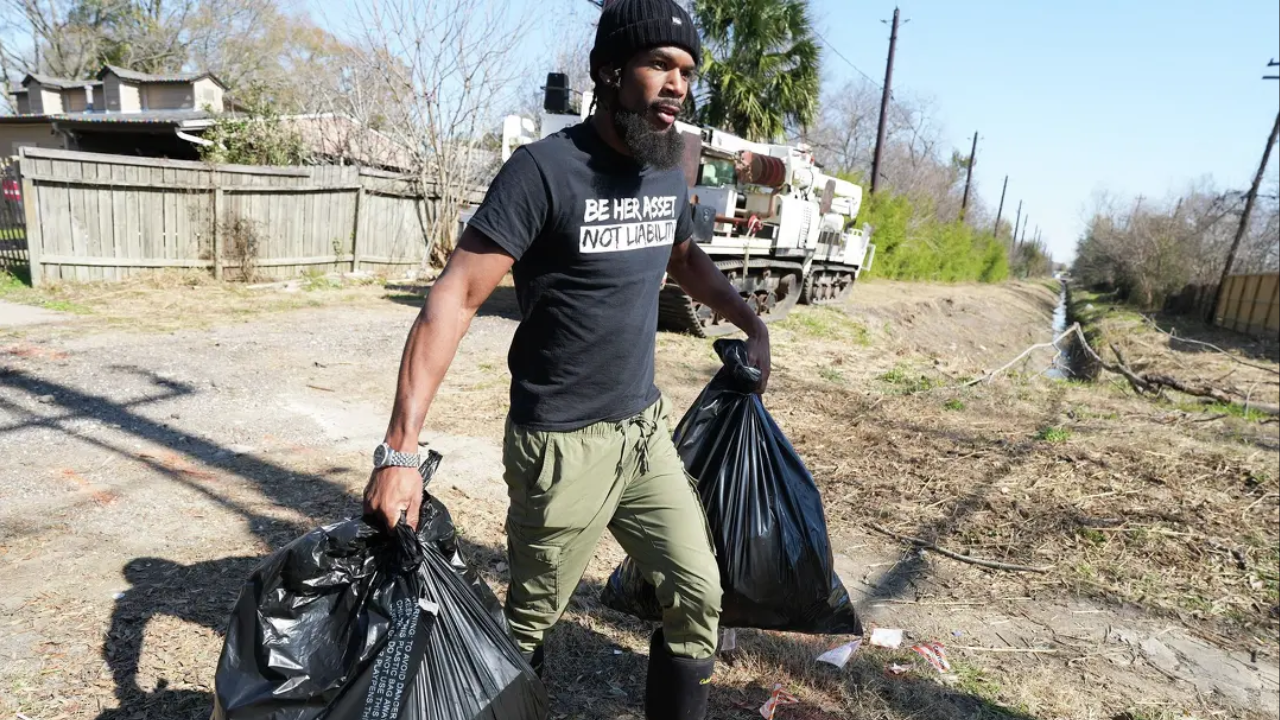One man began clearing dumped trash alone; his daily cleanups grew into a 100-volunteer movement