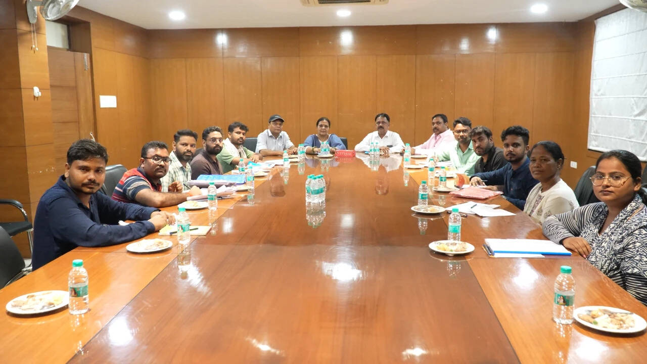 Jharkhand govt holds talks with protesting students, promises to consider demands