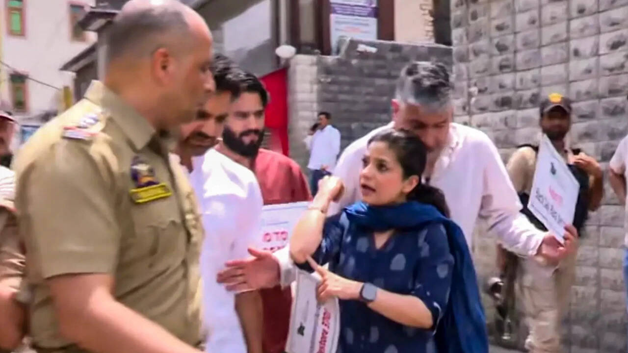 Iltija faces FIR, questioning over ‘assault’ on cop, accuses police of manhandling; Omar calls it ‘fixed match’