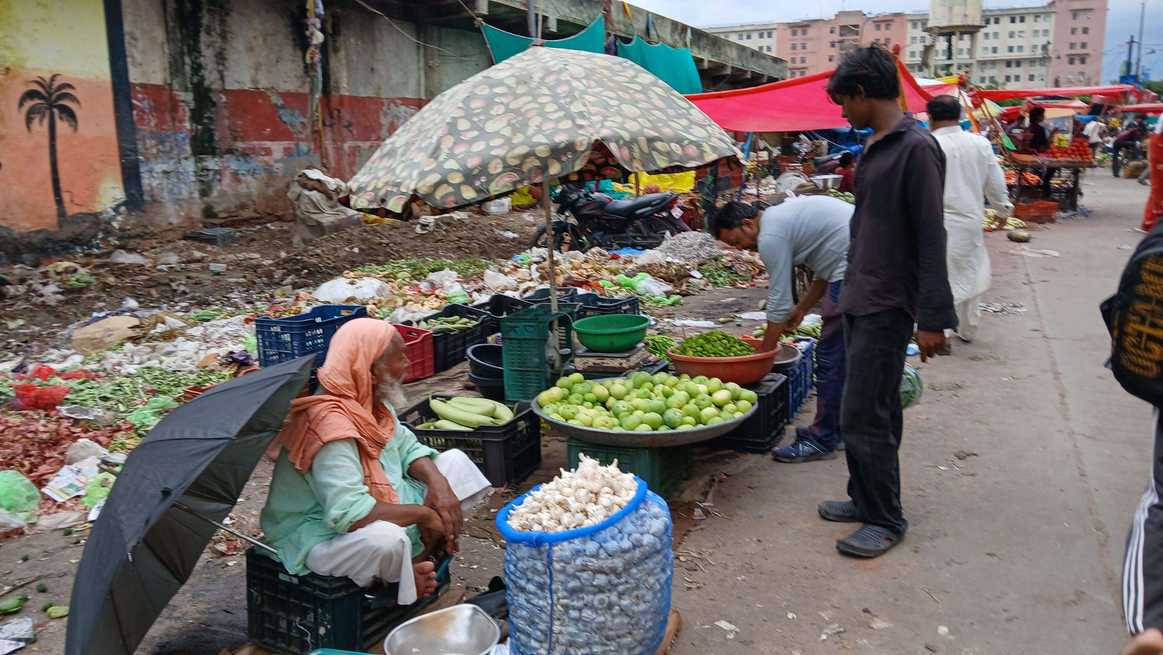 Lal Kothi Vegetable market (Bhagirath) (2).jpg
