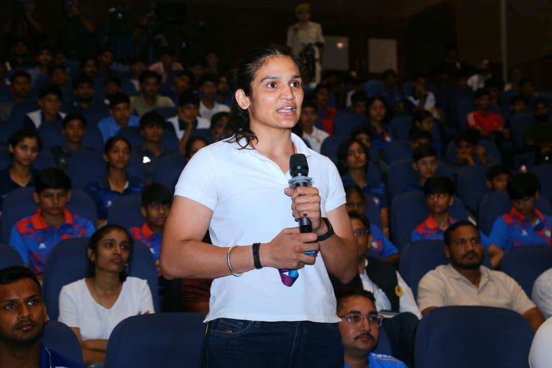 Bhajanlal Sharma felicitated medal winners from international sporting events including the 2026 Commonwealth Games such as Arundhati Choudhary, Yashveer Singh, Rahul Sharma etc (9).jpeg