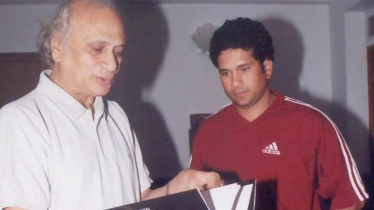 An old picture of Sachin Tendulkar and his father.