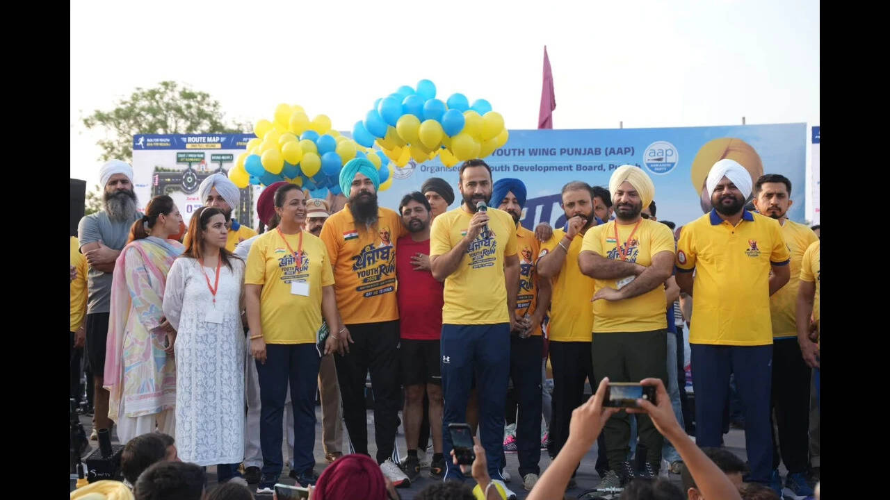 Punjab: AAP’s youth wing holds marathon in Mohali