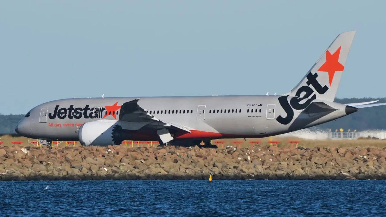 Jetstar, Qatar Air jets in near-miss at Sydney airport