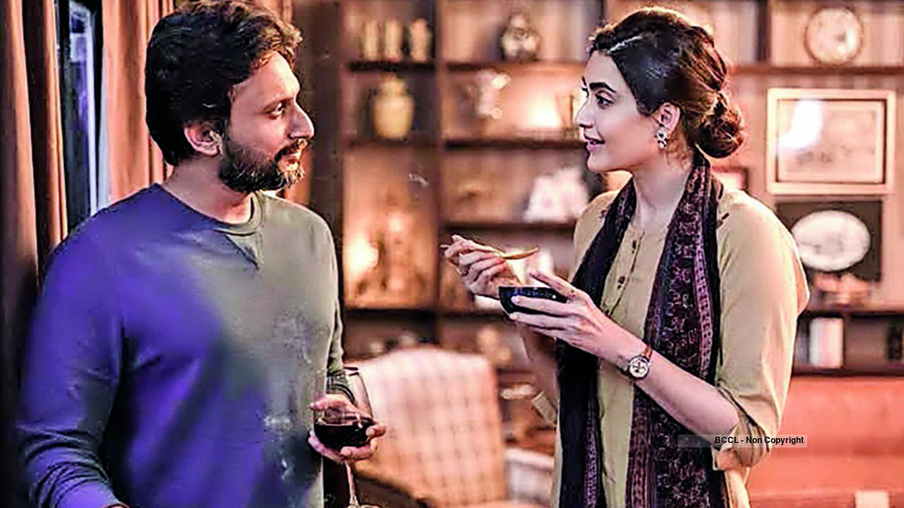 Zeeshan Ayyub with Karishma Tanna in the OTT show Scoop Zeeshan Ayyub with Karishma Tanna in the OTT show Scoop