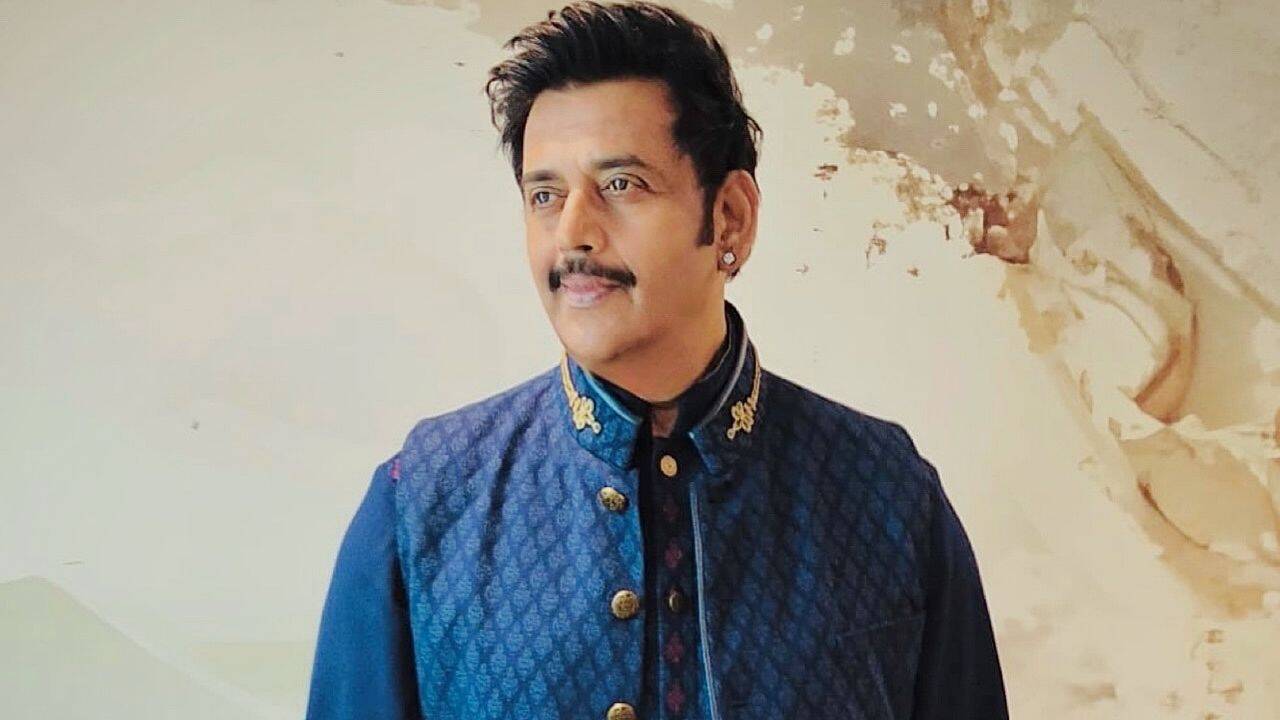 Ravi Kishan: 'When he hit me, I thought that was his way of loving me': Ravi Kishan’s painful confession about his father will make every Indian parent stop and think 2 The day he ran away, and his mother gave him Rs 500<br>