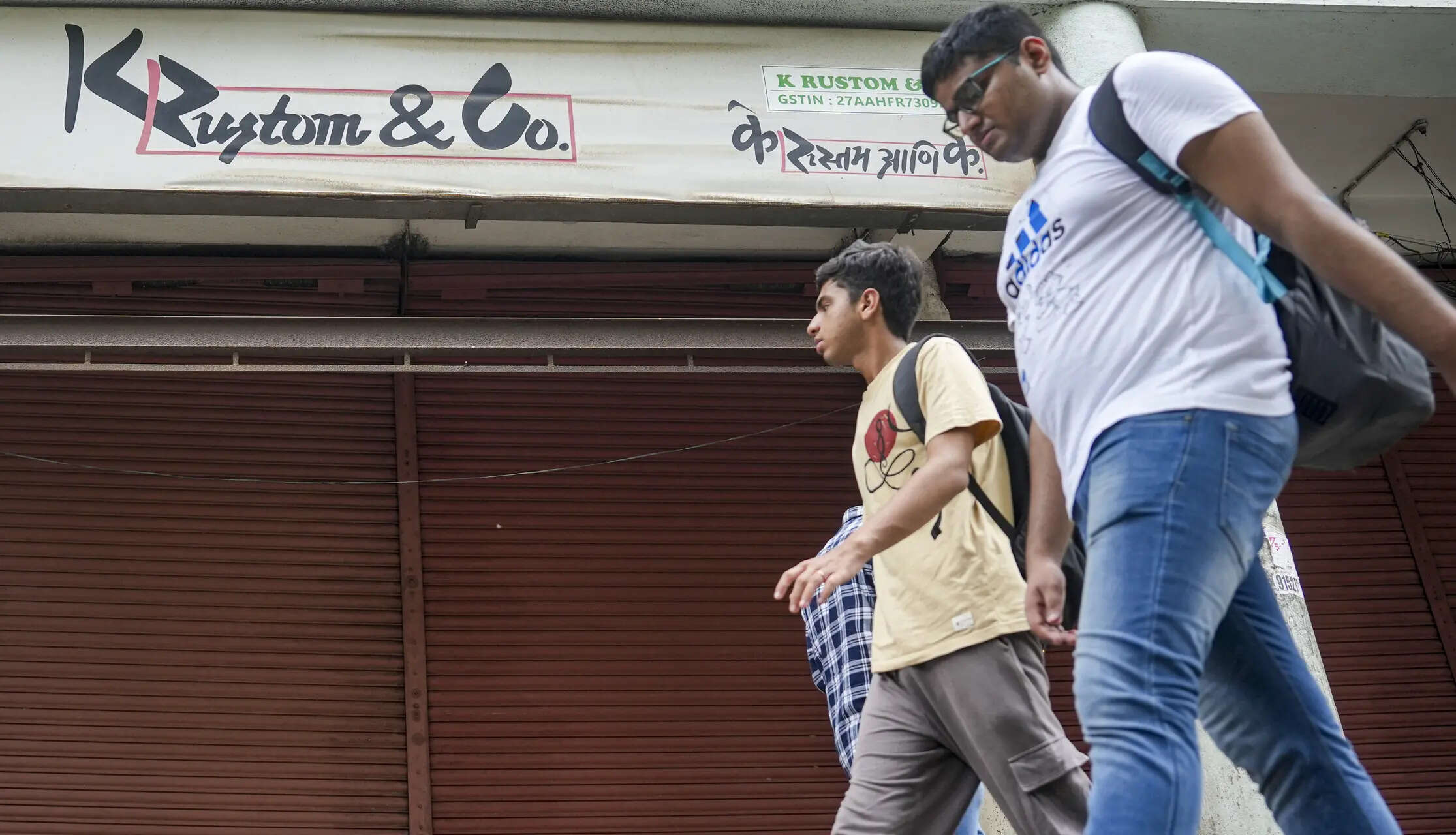 FDA freezes licence of Mumbai’s iconic ice cream outlet over rats on premises
