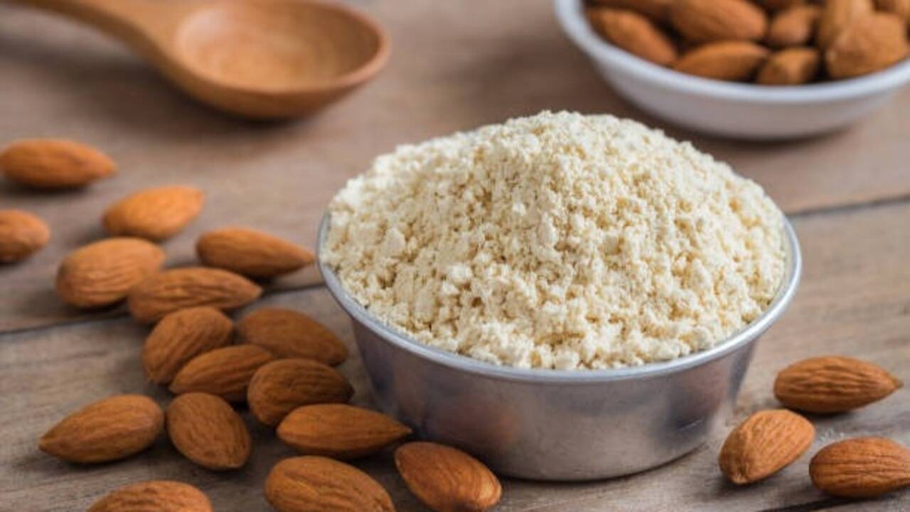 almonds<br>