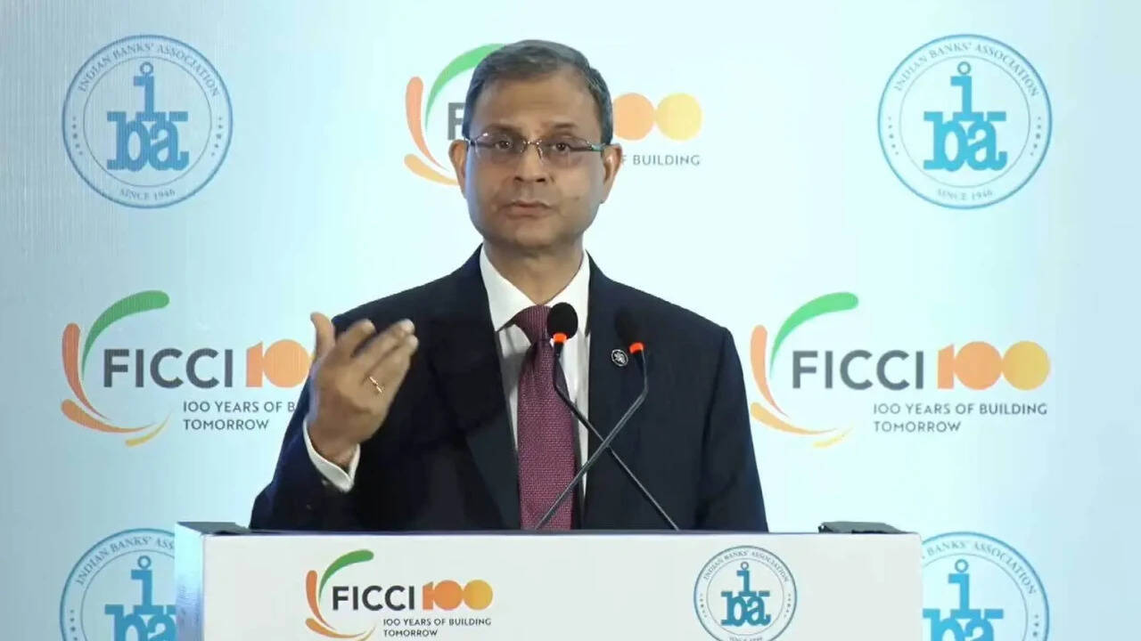 RBI guv asks banks to build human oversight, says blaming technology is ‘unacceptable’