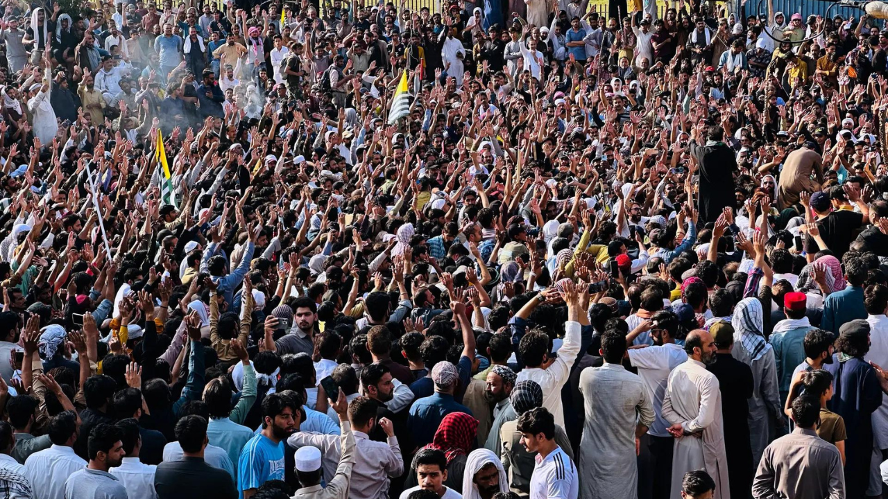PML-N set to form 'government' in PoK after 2 former 'premiers' lose strongholds