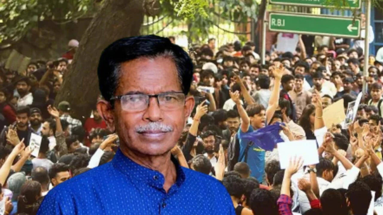 ‘Loophole’ got right wing commentator TG Mohandas bail, says Kerala minister