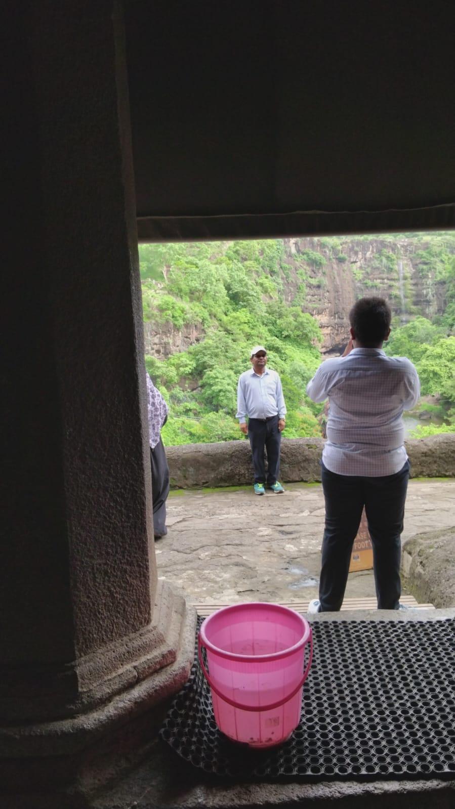 ajanta caves 2.jpg