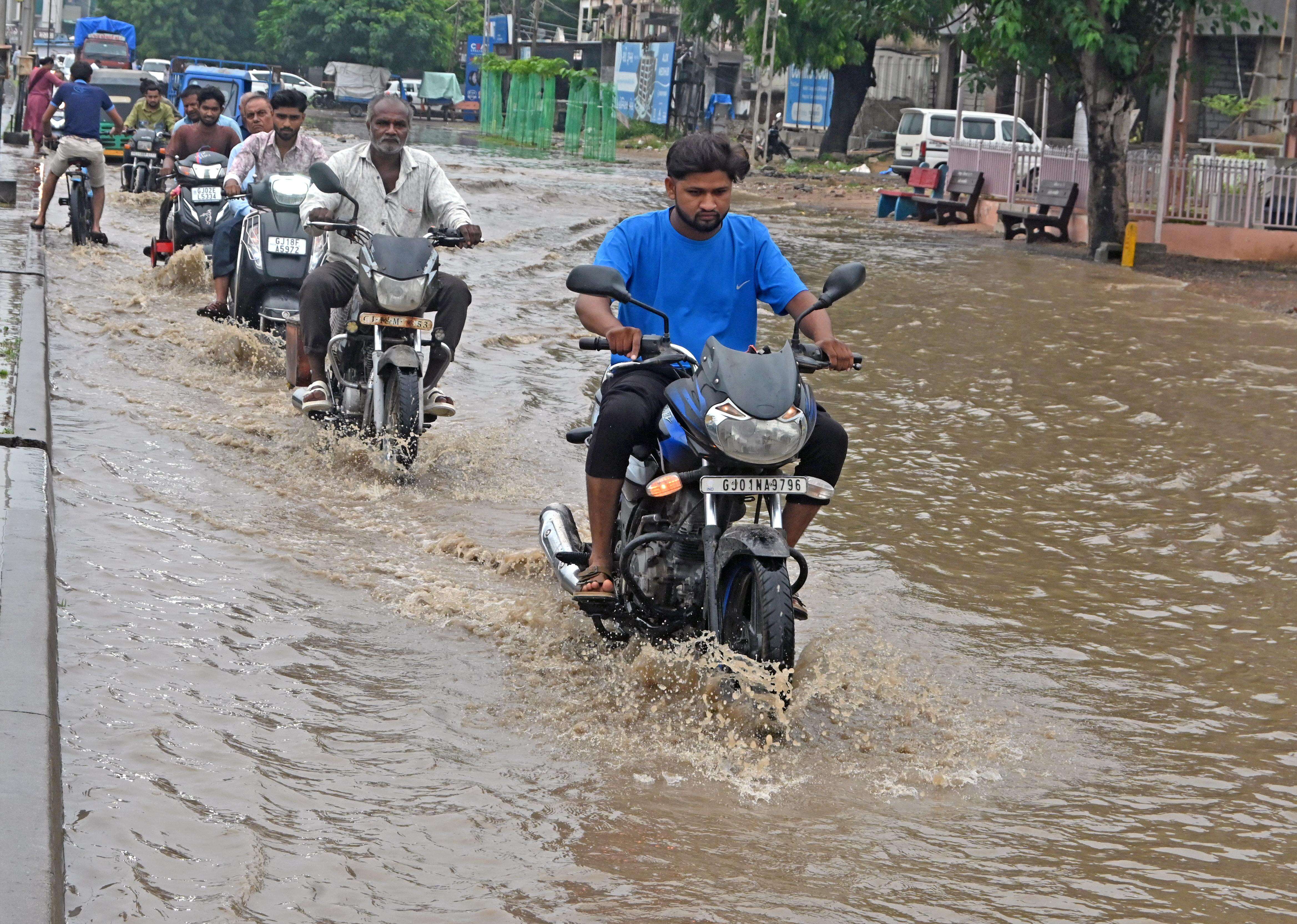 Water_Logging_Adalaj_01.jpg