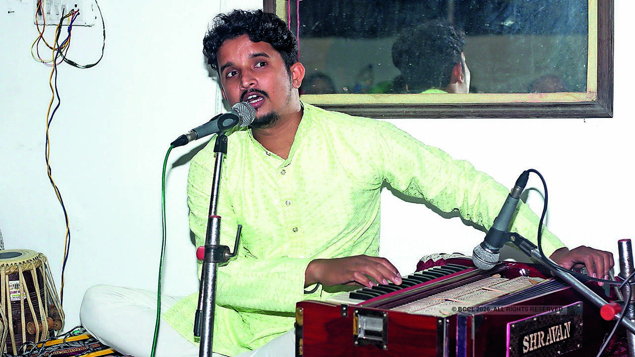 Doctors Rama Srivastava and Manoj Kumar mark birthdays together in terrace gathering
