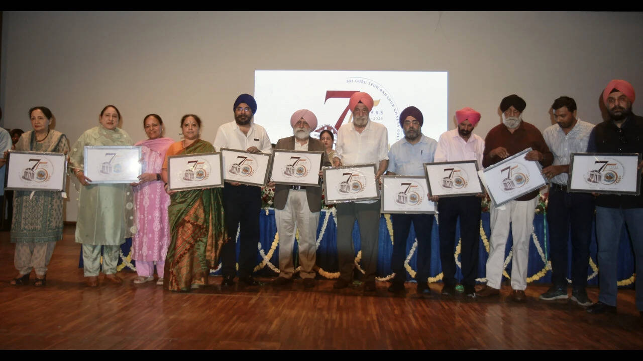 SGTB Khalsa College marks 75-year celebrations with logo unveiling