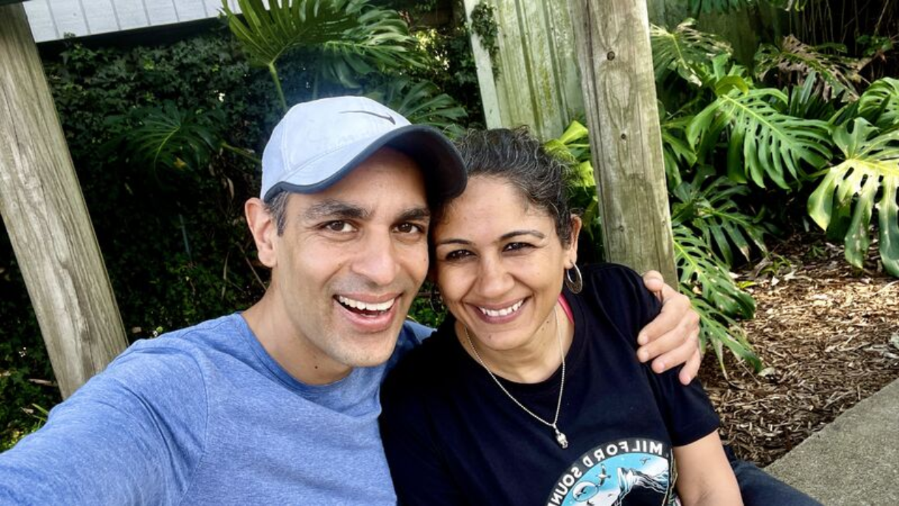 Ankur Warikoo and his wife Ruchi Warikoo.