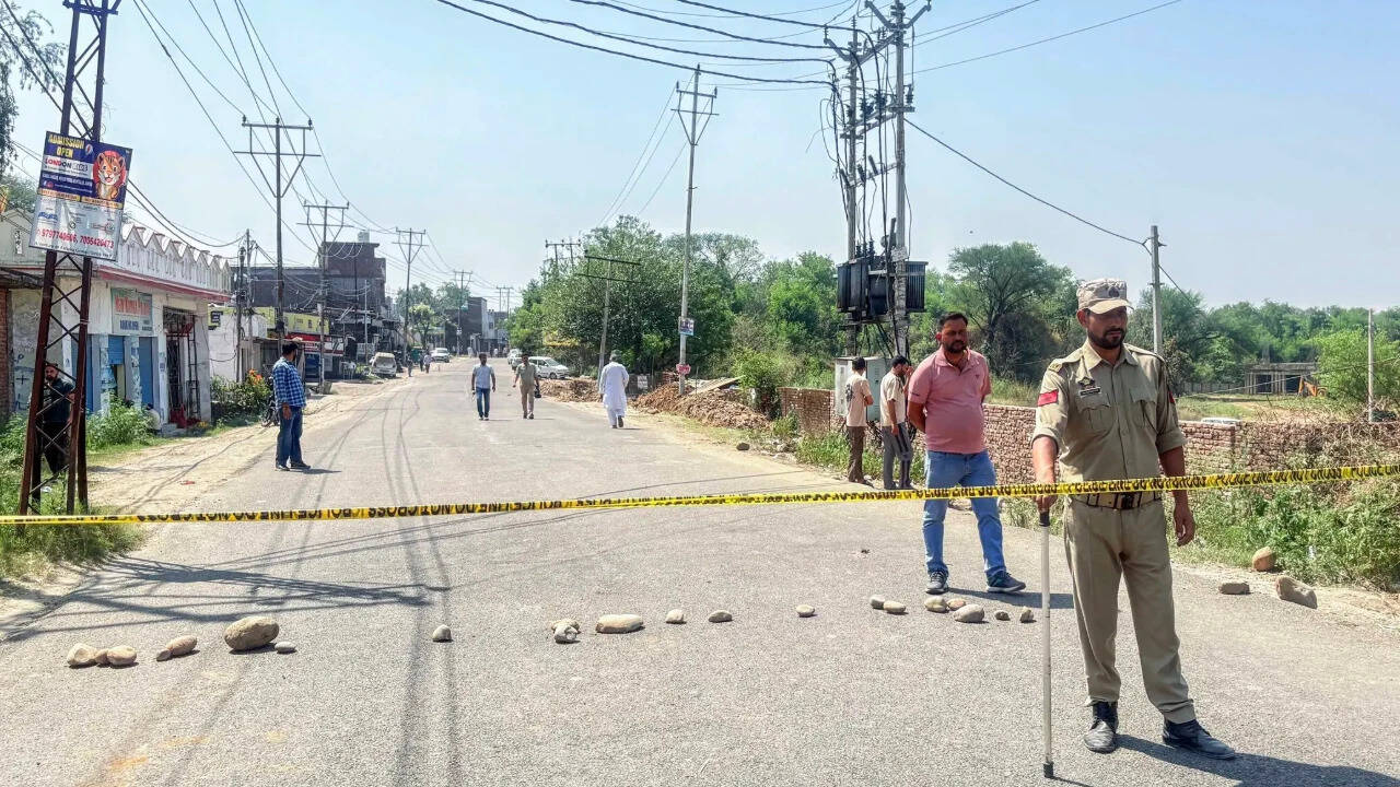 J&K SIA reopens probe into 1990 killings of Kashmiri Pandit poet, nurse