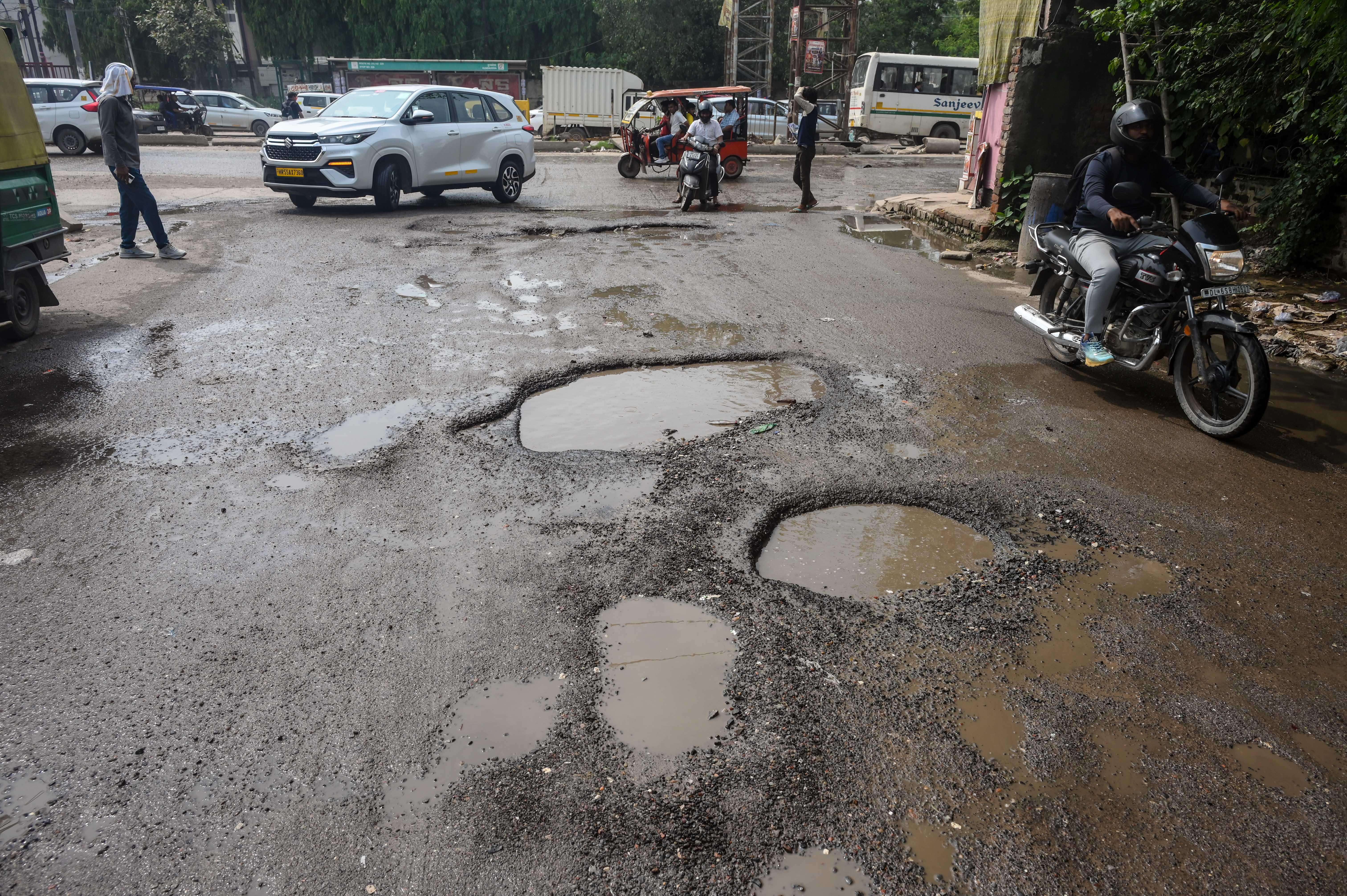 POTHOLES-1.jpg