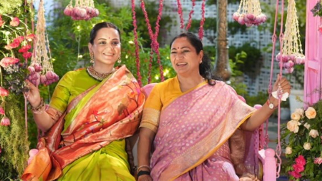 Kangana Ranaut celebrates first Teej with Rekha Gupta