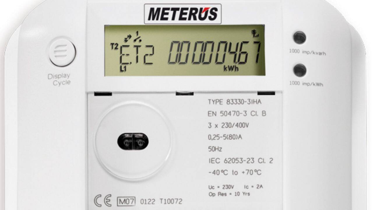 Why has Aurora turned to smart water meters