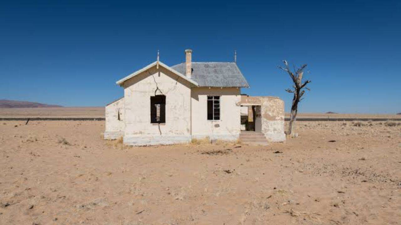 How a diamond town built a life of luxury in the desert