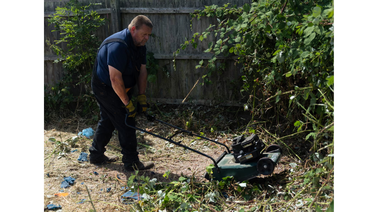 How did Stephen Jalland’s free garden-clearing effort begin?<br>