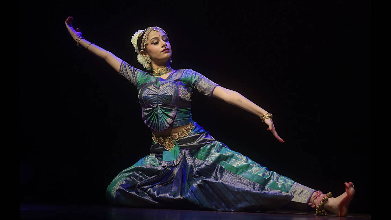 Kuchipudi debut at Kamani Auditorium marks milestone for solo dancer Ilesha Singh
