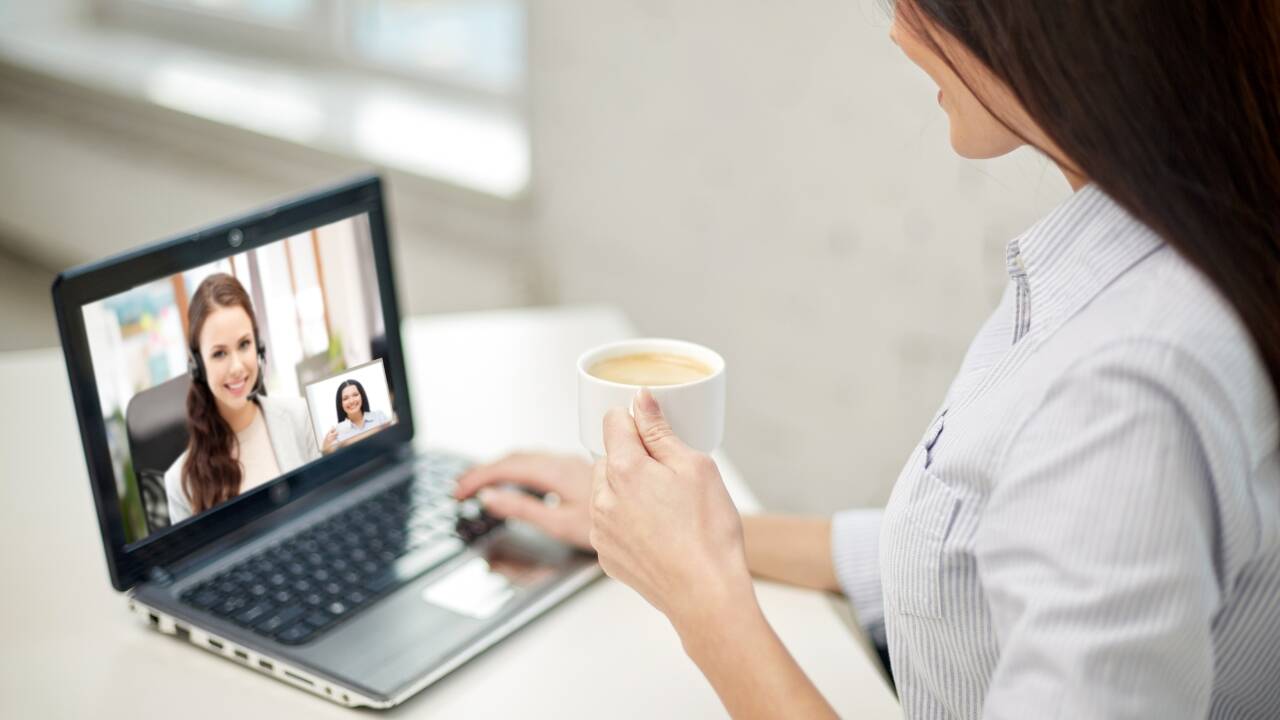 Remote Manager Calls Strain Employee: Long chats drain productivity; HR dilemma looms