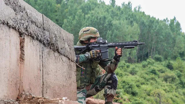 SIG716