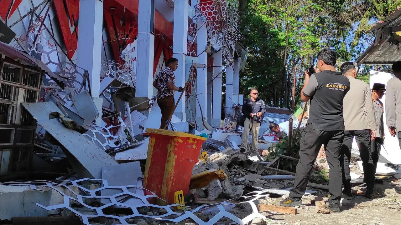 Indonesia earthquake: 2 killed, buildings collapse as aftershocks rattle region