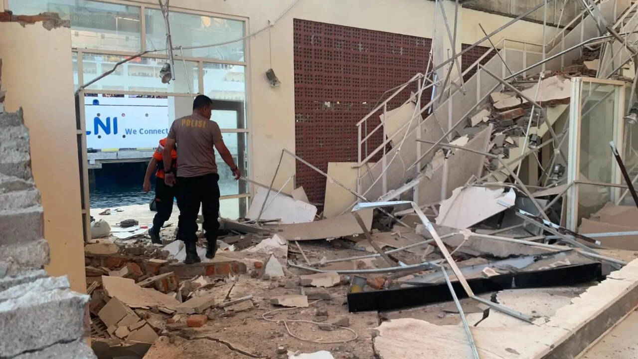 Another strong earthquake rocks Indonesia hours after 7.7 magnitude quake