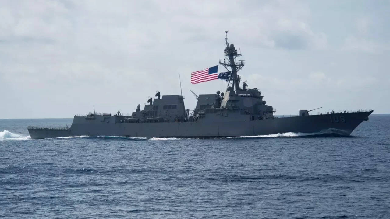 USS Benfold spent 4 days without toilets, AC, galley after power failure in S China Sea