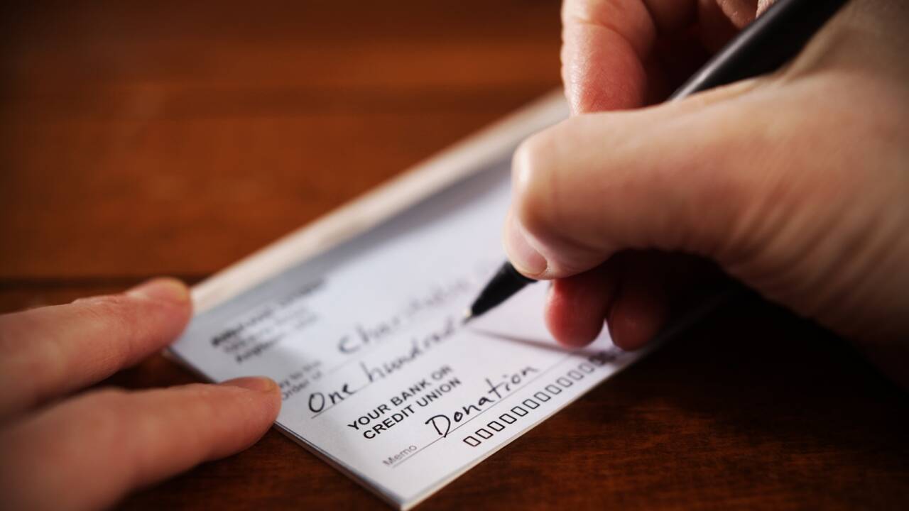 Woman donates $1 million to the teachers