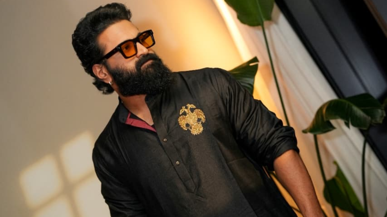 Rishab Shetty’s traditional look at IFFM 2026 red carpet