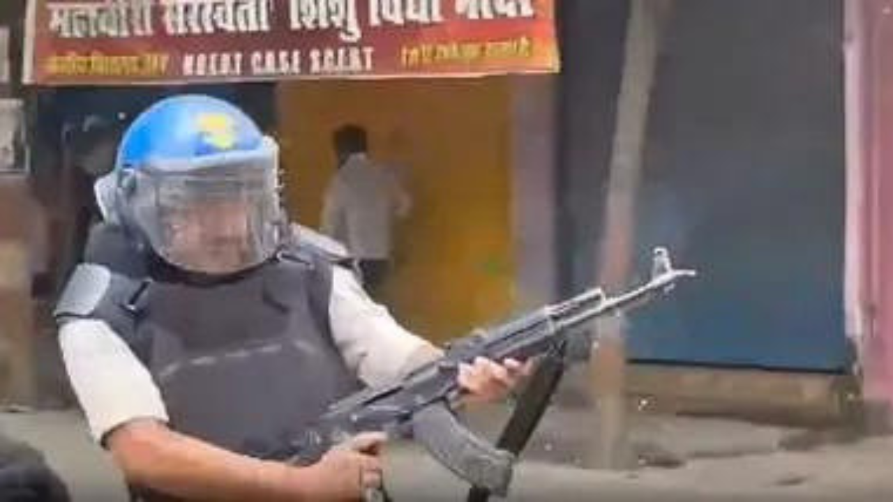 Bihar transfers 17 IPS officers amid row over AK-47 use during student protest
