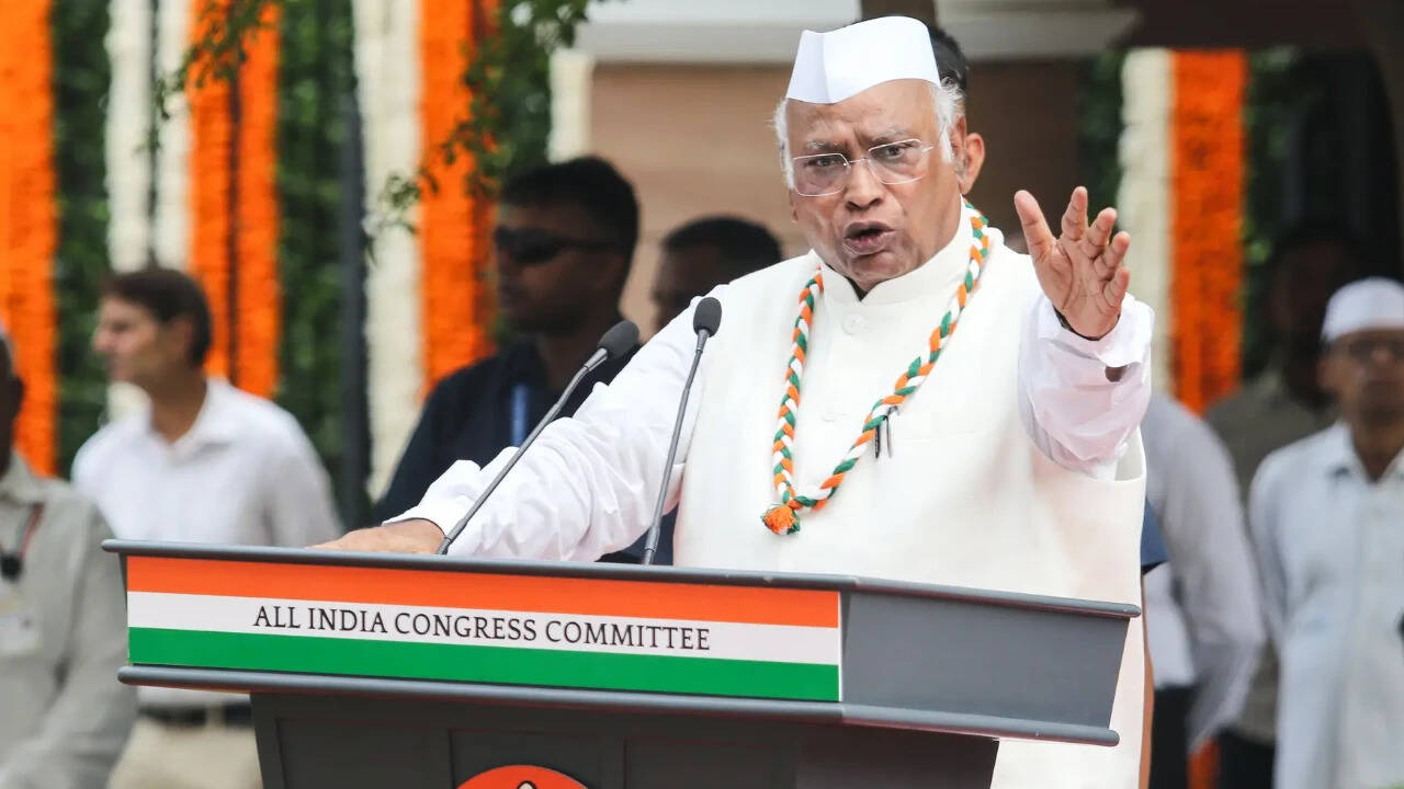 Kharge counters BJP: Gandhi, Nehru, Patel all sang Vande Mataram