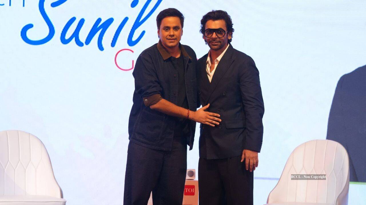 (L-R): RJ Raunac and Sunil Grover