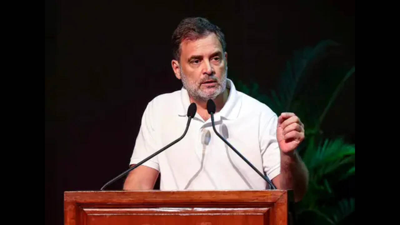 Rahul Gandhi directs Congress to oversee leaders' social media posts