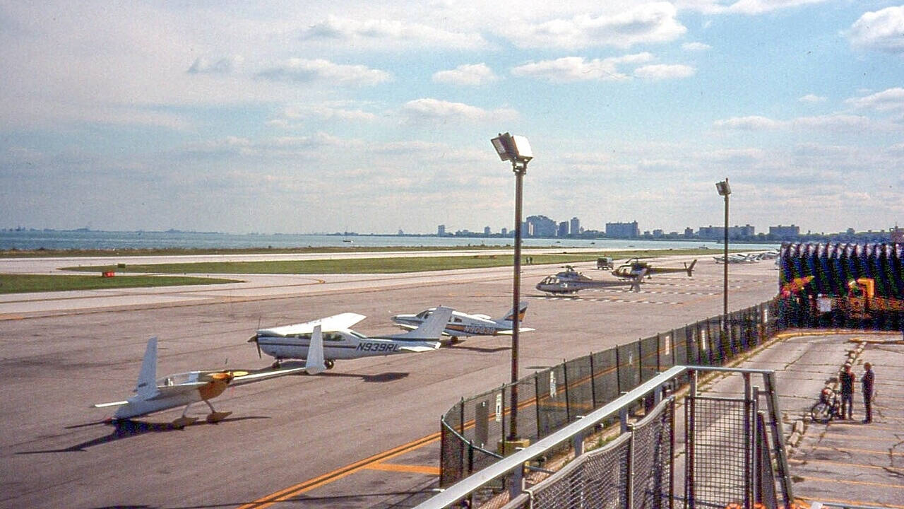 Chicago's mayor carved six Xs into a runway; 12 years later, the airfield became a 40-acre park