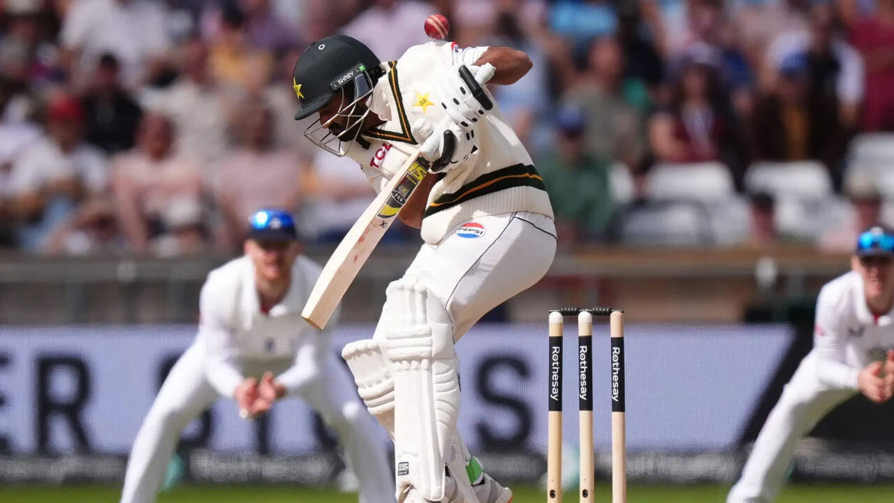 ‘Blown away and hammered’: Ex-England captain says Pakistan lack ‘spirit’
