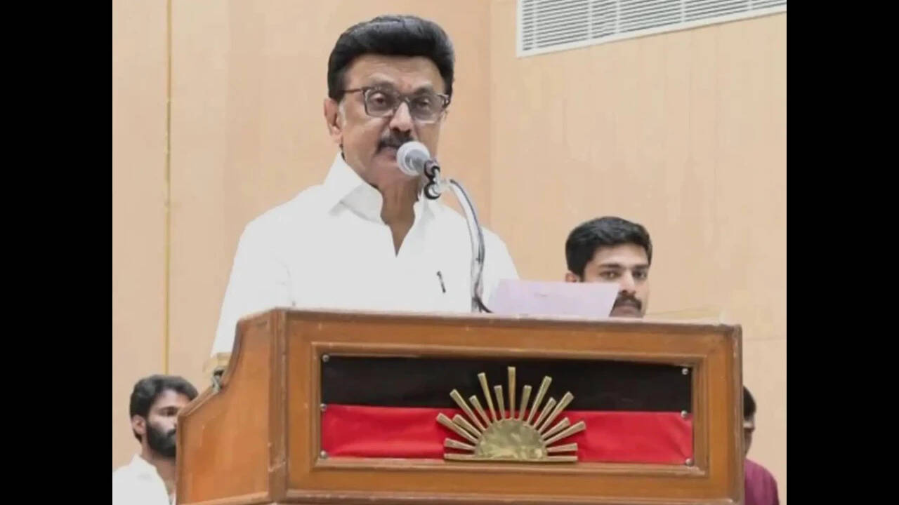 DMK sets 70-year age cap for district secretaries, limits tenure to 2 terms