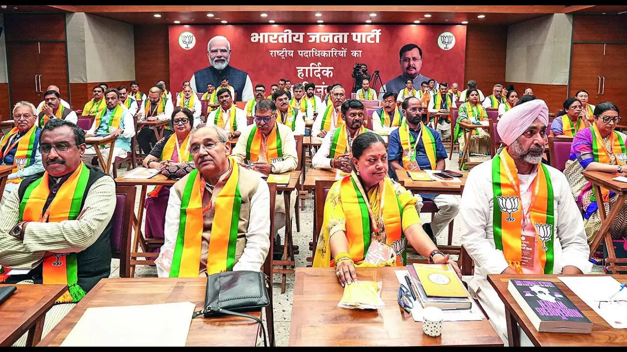 Invoking Mahatma Gandhi, BJP to start nationwide Vande campaign against Congress
