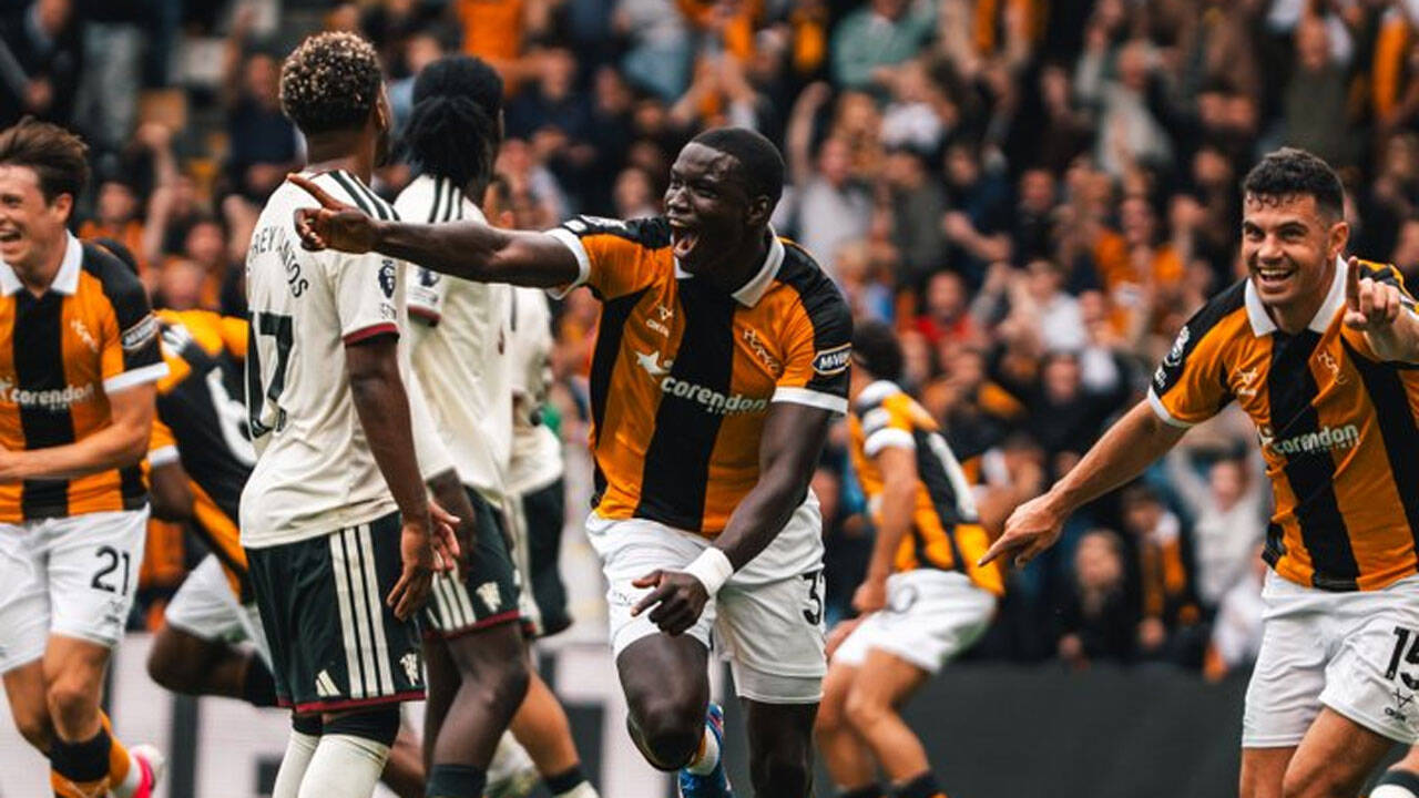 Premier League: Man United, Tottenham suffer shock defeats in season opener