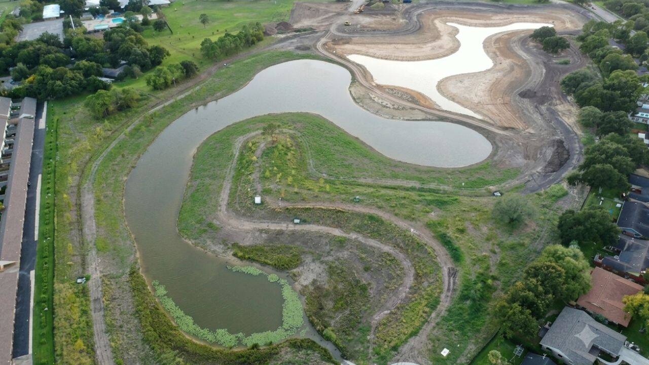 How Texas turned an abandoned golf course into five lakes to control flood
