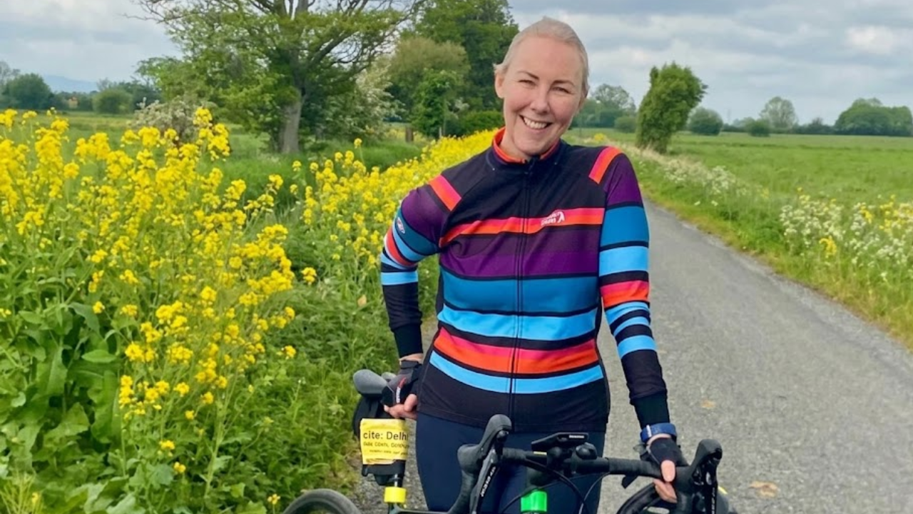 UK woman ‘saved’ by cancer trial cycles 186 miles to thank her hospital