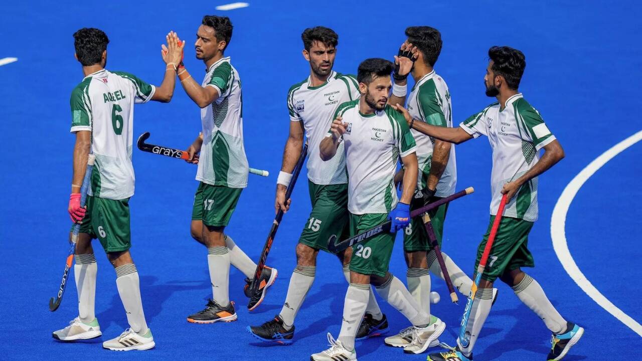 'Everyone wants to play cricket': Experts dissect Pakistan's decline in hockey
