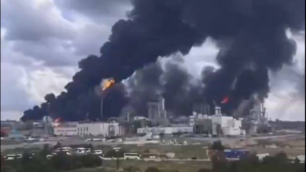 Seven dead, nine Chinese workers missing after fire at gas chemical complex in Russia